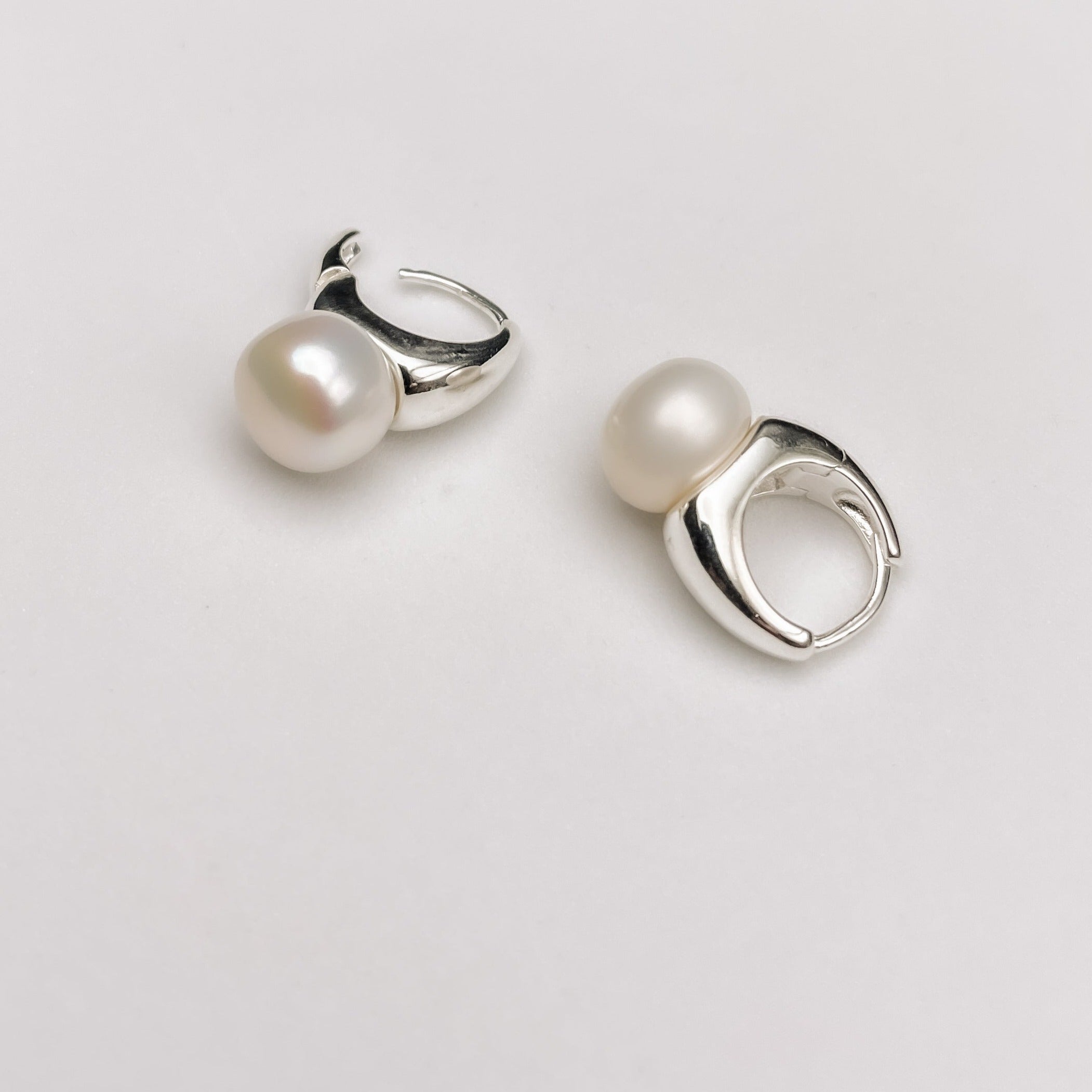 Pearl huggie hoops earrings BlackSugar-Best Online Jewelry Shop Earrings, Necklaces, Rings, Bracelets Located West Los Angeles 